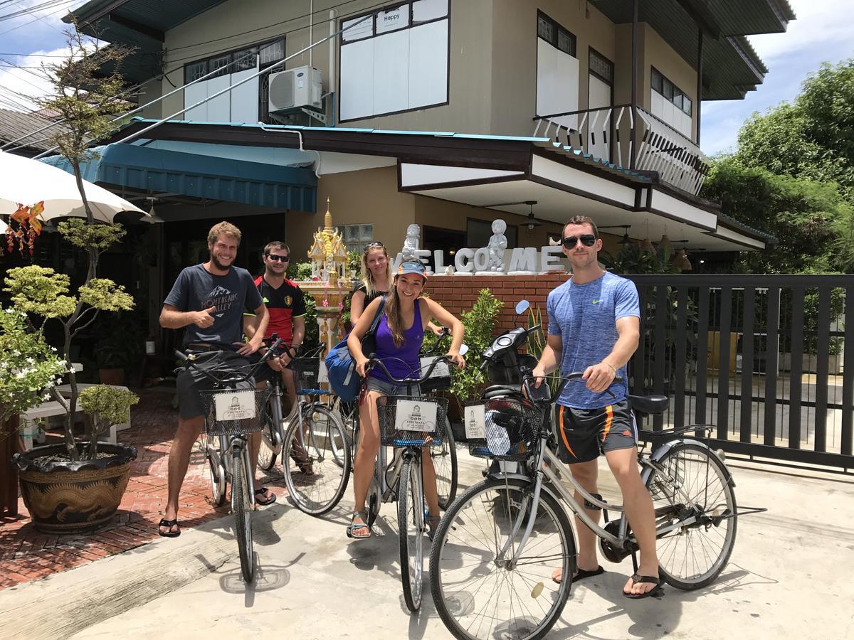 Banchan Hostel Ayutthaya Eksteriør billede