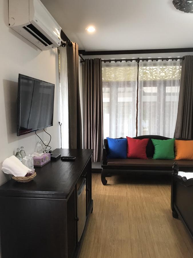 Banchan Hostel Ayutthaya Eksteriør billede